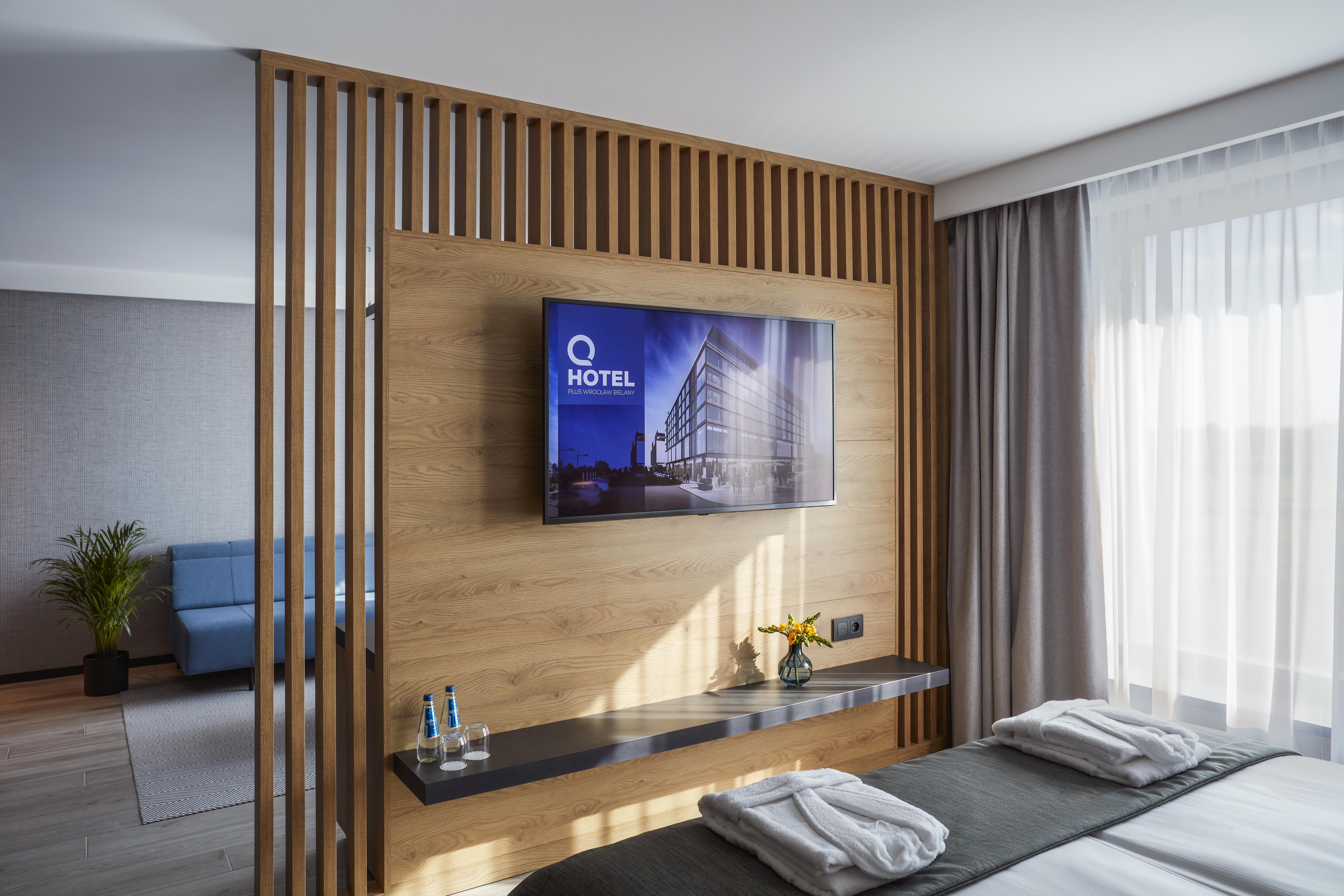 Q Hotel Plus Wroclaw Bielany Bielany Wrocławskie Exterior foto