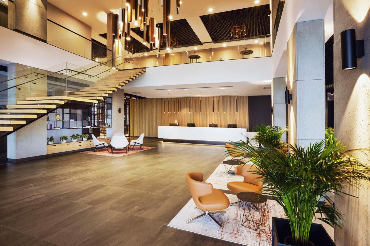 Q Hotel Plus Wroclaw Bielany Bielany Wrocławskie Exterior foto